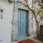 L&b House *