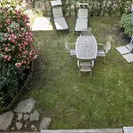 Nyaraló L&b House