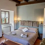 L&b House *